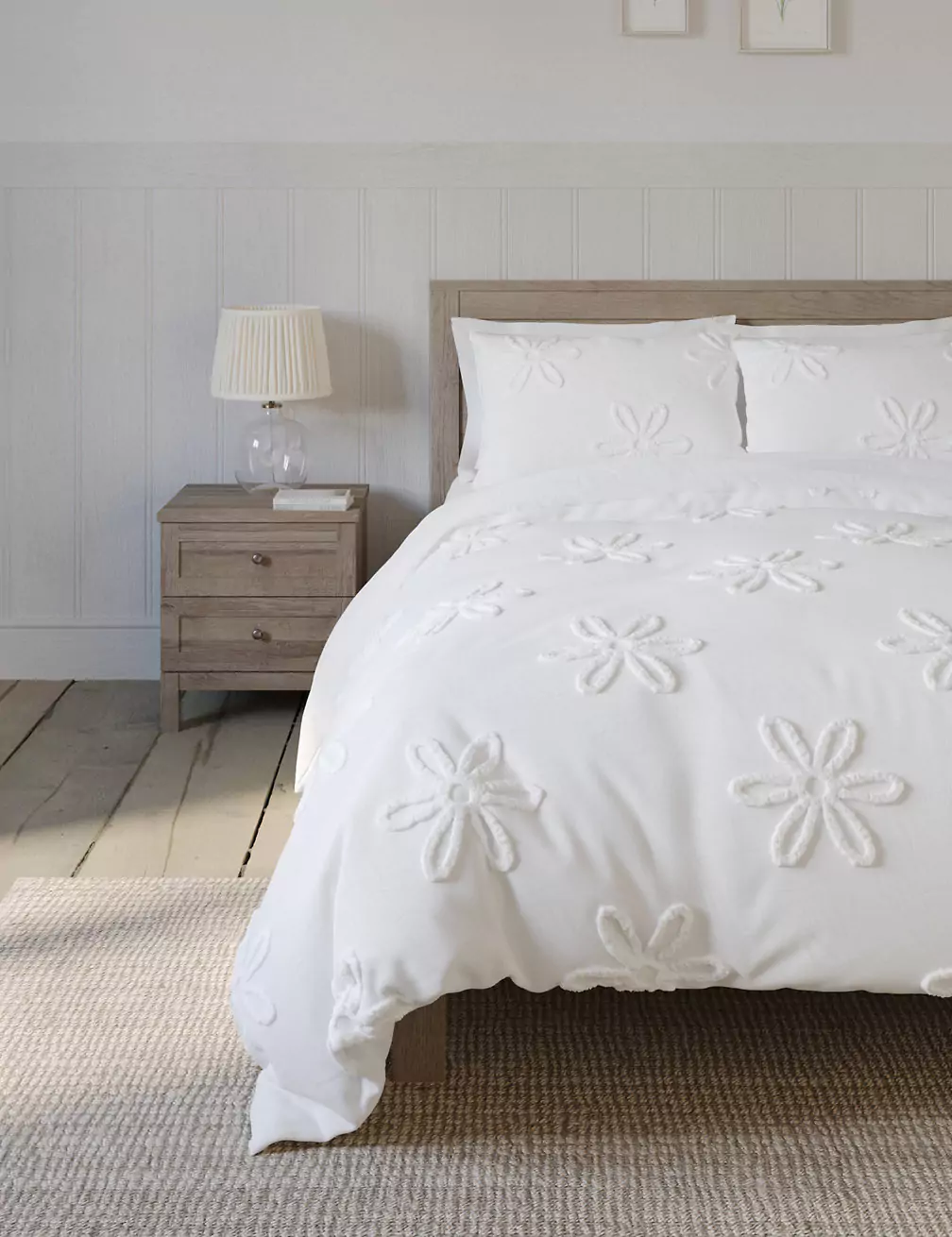 Pure Cotton Tufted Floral Bedding Set Discounts and Cashback