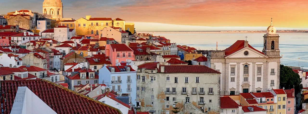 Kiwi.com: Flight tickets from London to Lisbon Discounts and Cashback