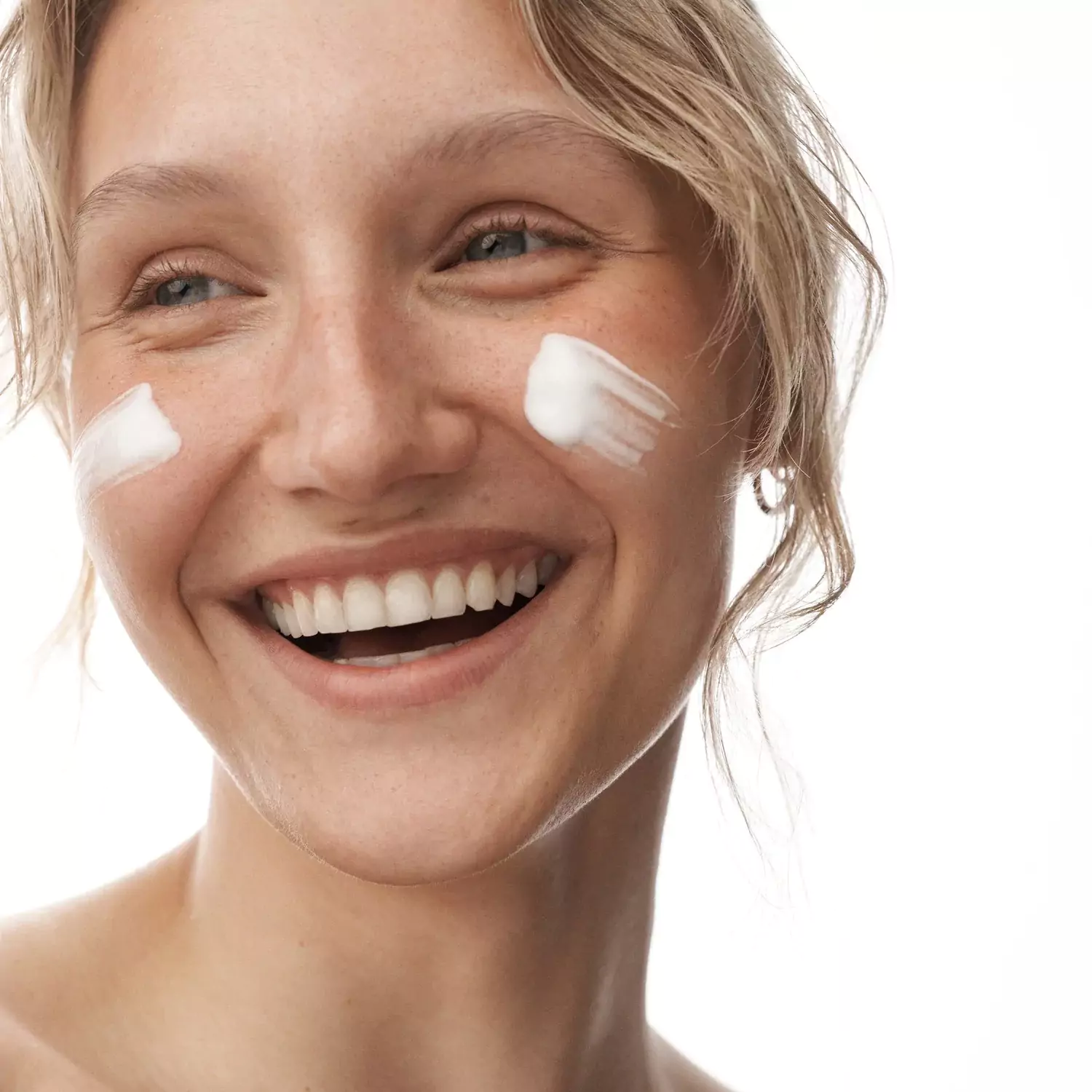 MOON Cosmetics Discounts and Cashback